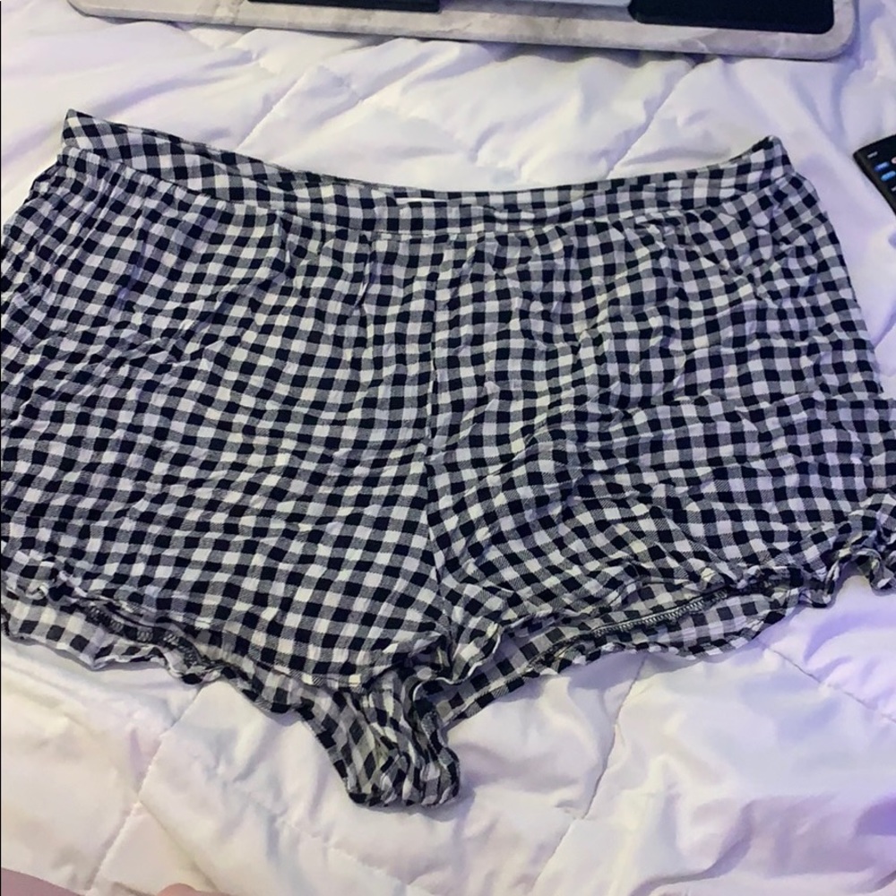 Cute ruffle shorts